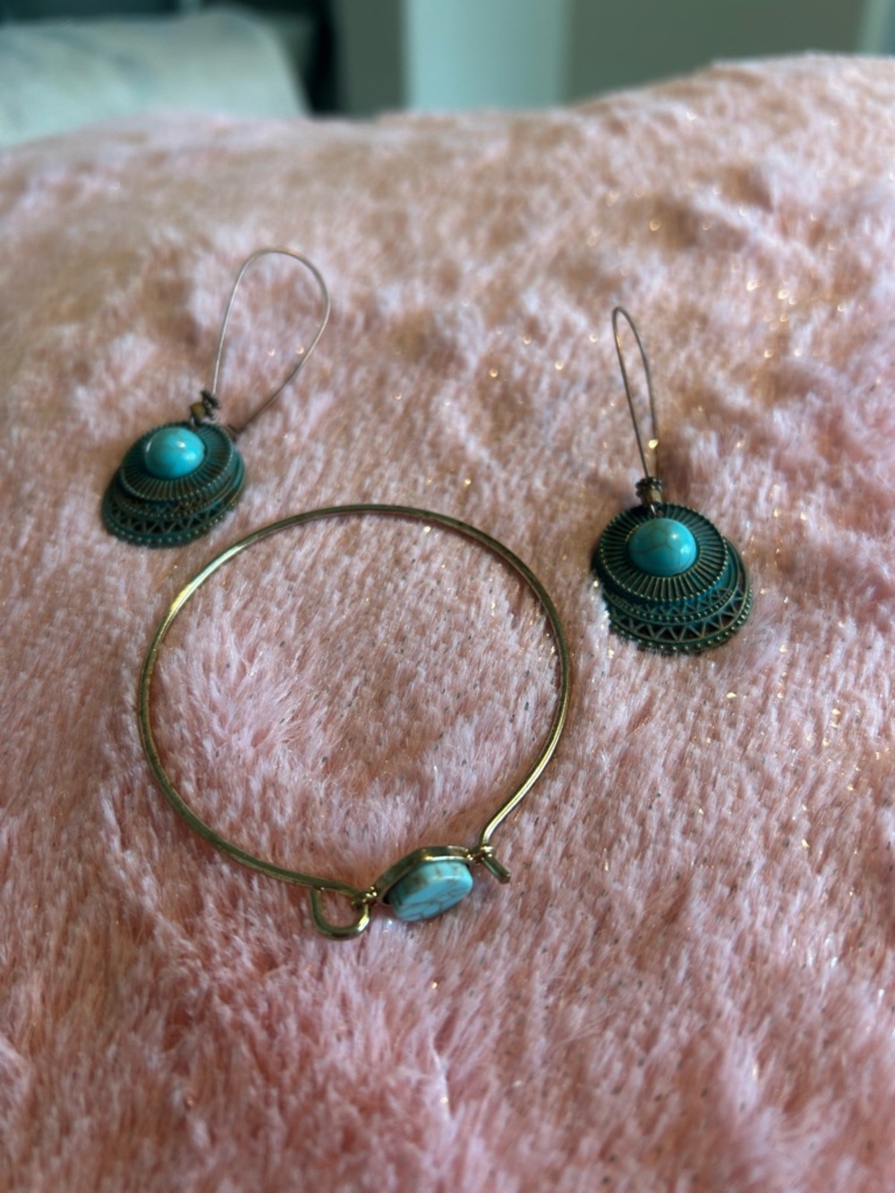Turquoise Stone Gold-Tone Bracelet and Earrings Set